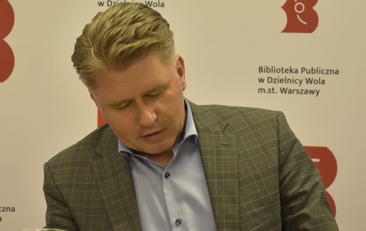 Matczak porównuje Polaków do banderowców. Profesor: "JPRD"