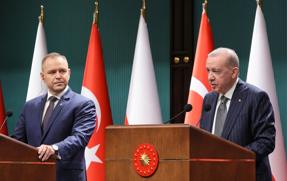 Nawrocki spotkał się z Erdoganem. O czym rozmawiali?