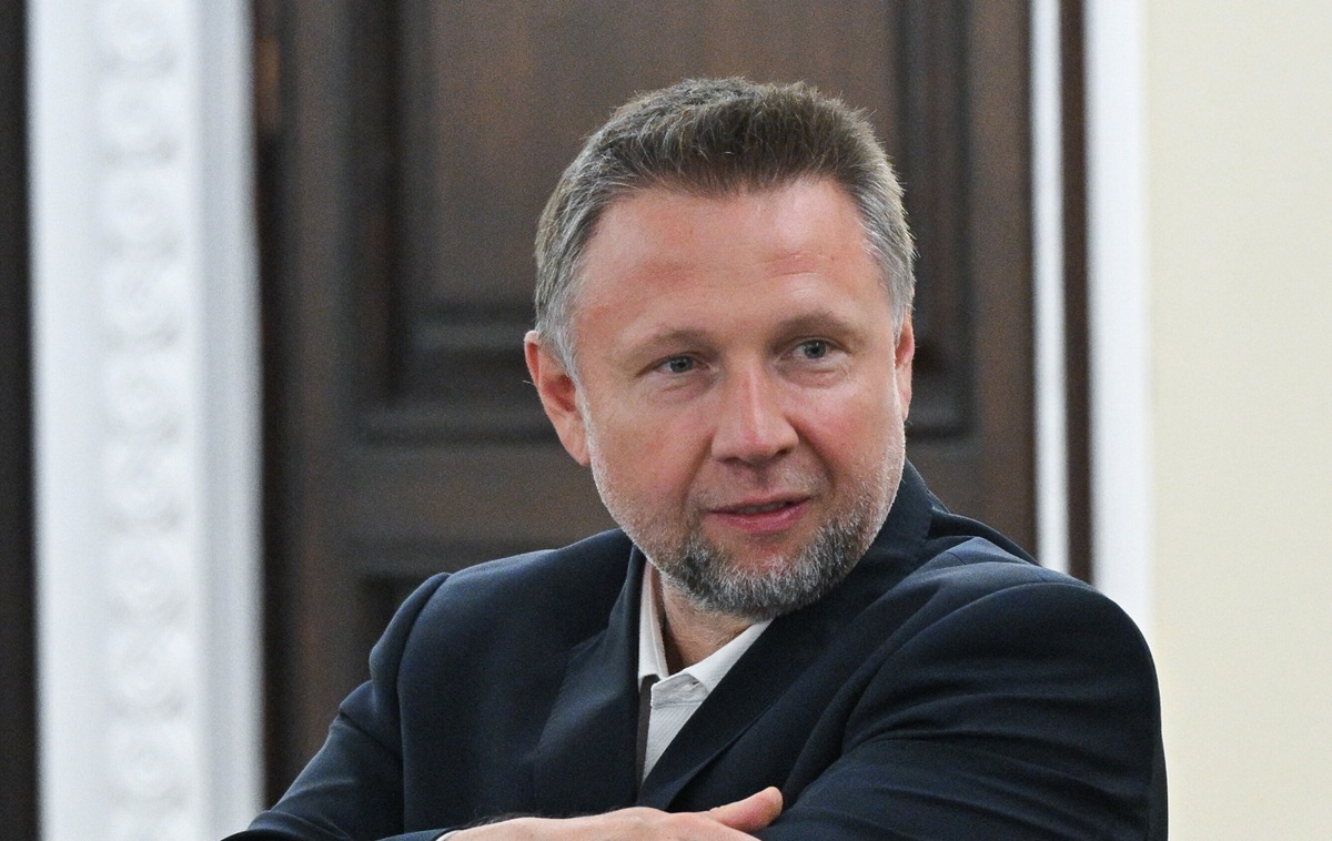 Kierwiński nie rezygnuje i odcina się od afery