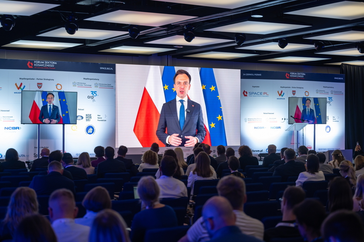 Orlen chce "zrobić dobrze" Domańskiemu. Zawiesił udział w POPiHN