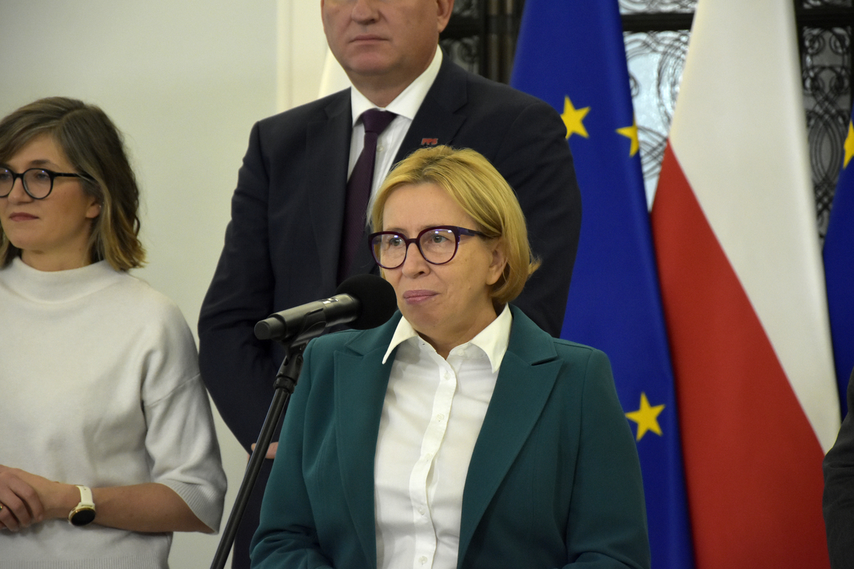 She made derogatory remarks about Kurski’s wife regarding her childbirth. Wicha from the Left apologizes