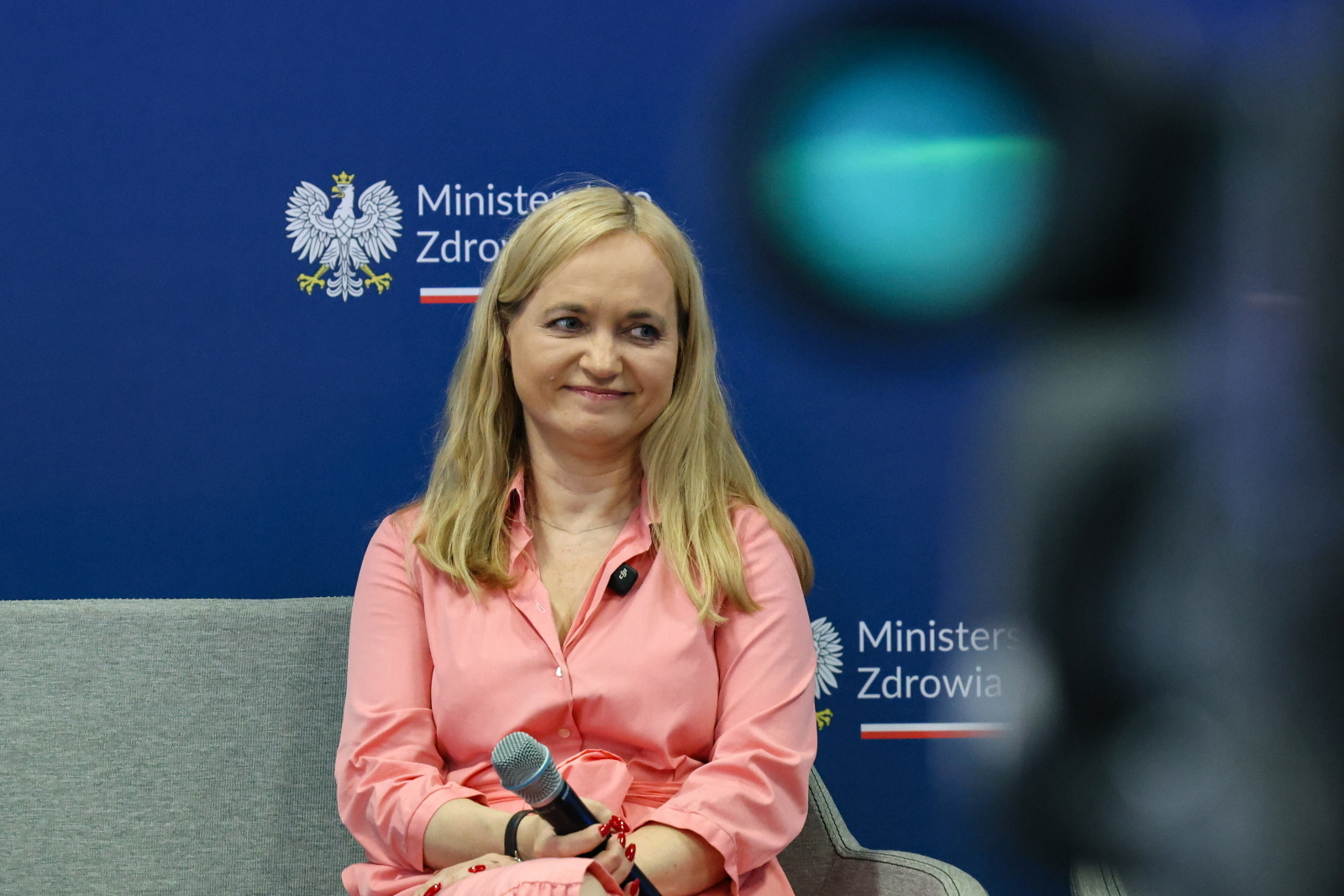 Minister zdrowia nie ma sobie nic do zarzucenia. Chwali rząd!