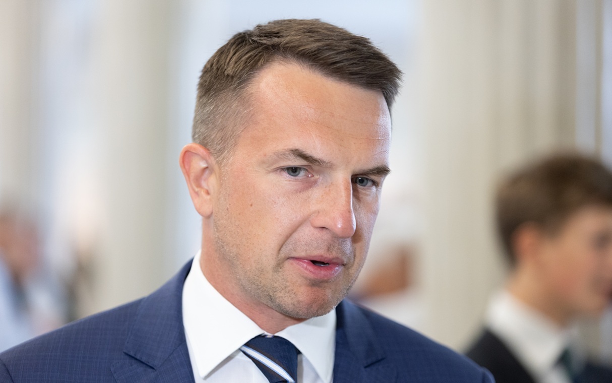 Porażka władzy ws. "dwóch wież". Zaskakujący komentarz Szłapki