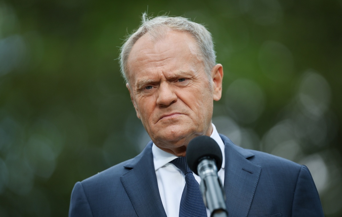 Nie do wiary! Tusk potwierdził istnienie "saloniku VIP"