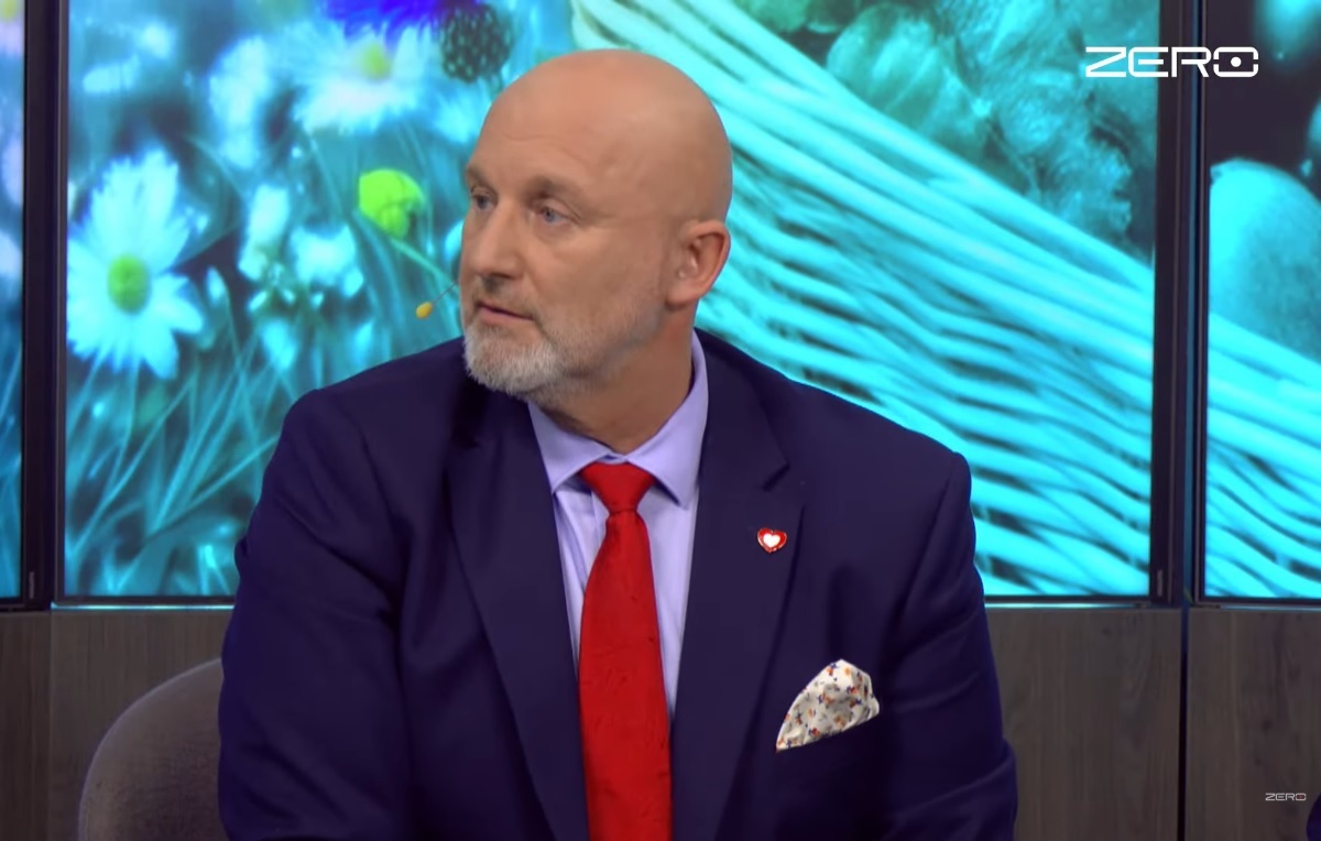 Poseł KO szokuje: W prawie każdym szpitalu jest "salonik VIP"