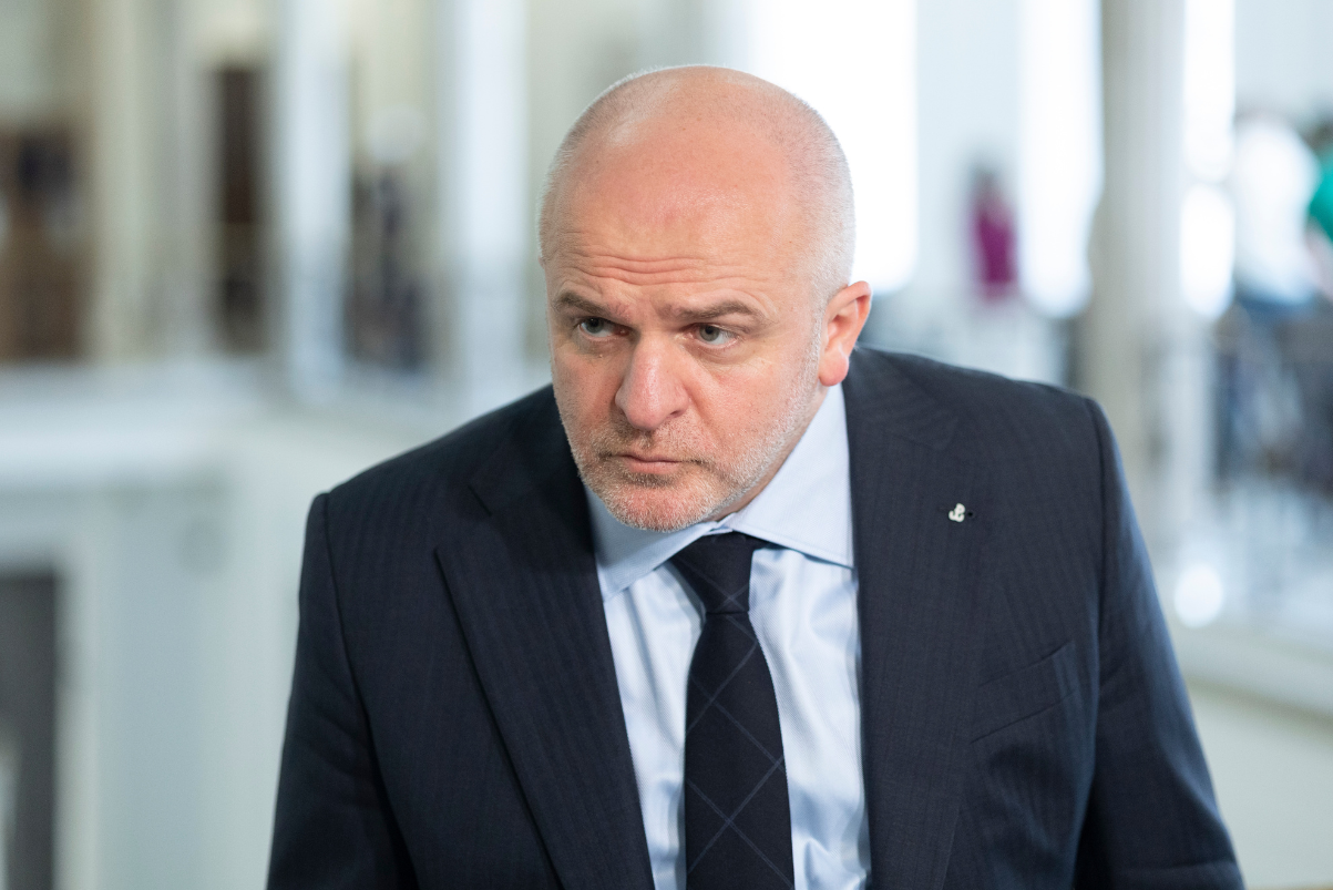 Kowal mówi o zdradzie tajemnic. Zapomniał o własnym raporcie?!