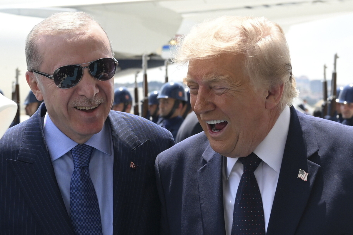 Trump próbował skopiować Nawrockiego w Turcji! Nie dał rady