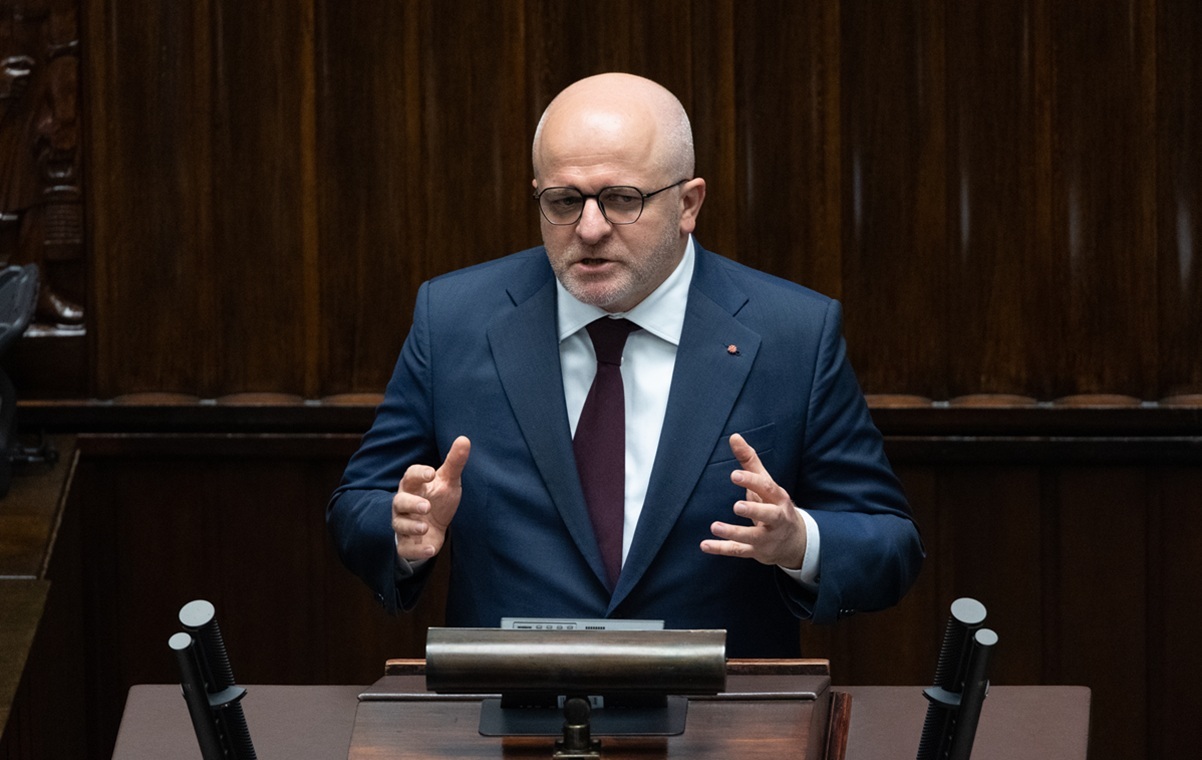 Jak im się to spina?! Fikołki Kowala w TVP w likwidacji