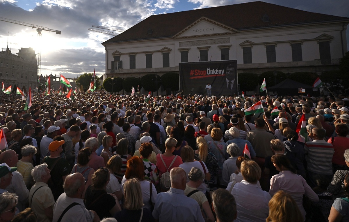 Tysiące Węgrów protestowało przeciwko planom Magyara