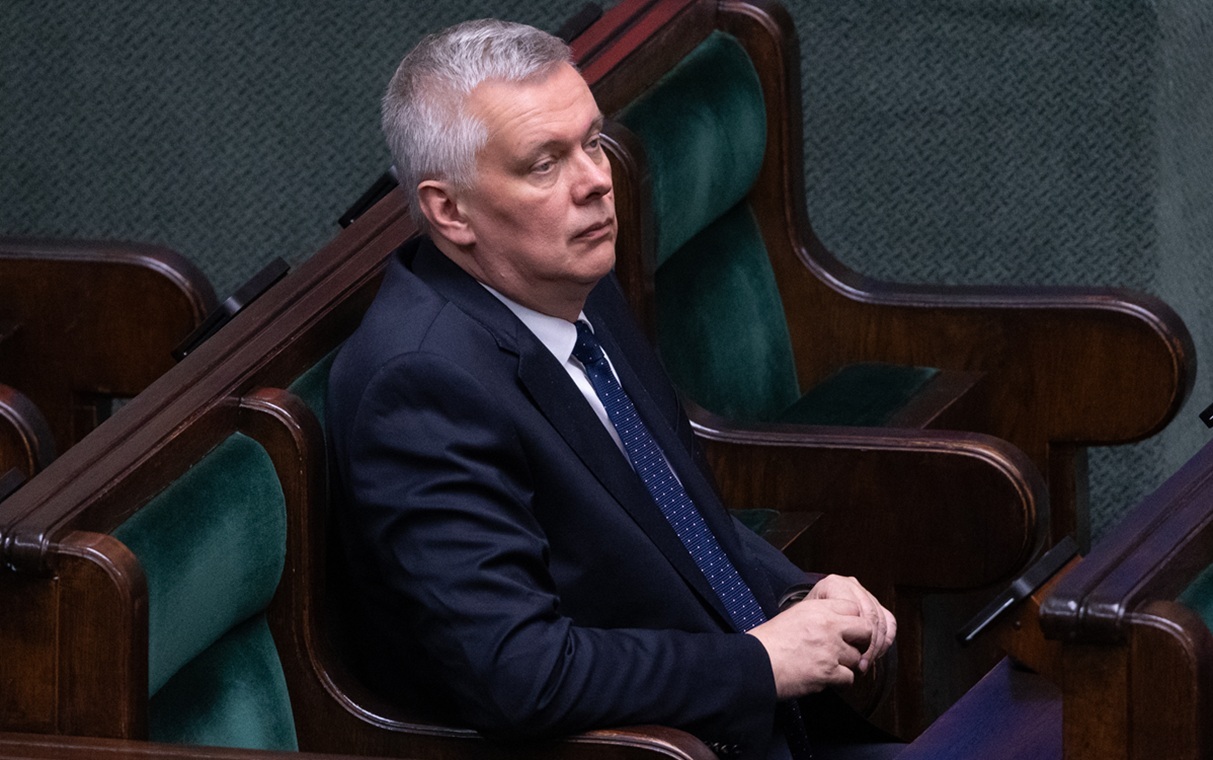 Siemoniak will break down! Schreiber made him aware of the hospital