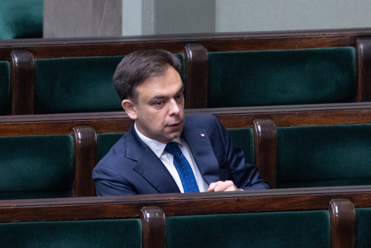 UOKiK zdumiony postawą Domańskiego. Co z milionami z Gazpromu!?
