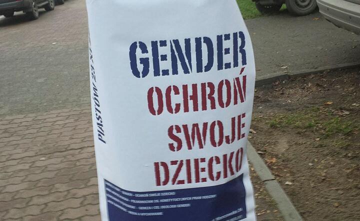 Plakat ostrzegający przed ideologią gender / autor: Fratria