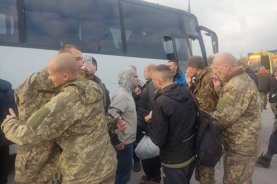 Ukraińcy uwolnieni z rosyjskiej niewoli / autor: Twitter/Andriy Yermak