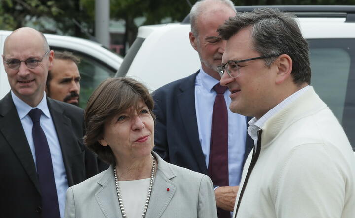 Catherine Colonna, minister spraw zagranicznych Francji i Dmytro Kułeba / autor: PAP/EPA