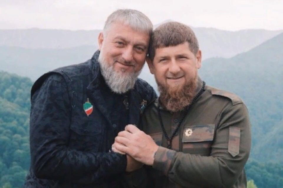 Współpracownik Kadyrowa uhonorowany przez Putina / autor: Twitter @nexta_tv