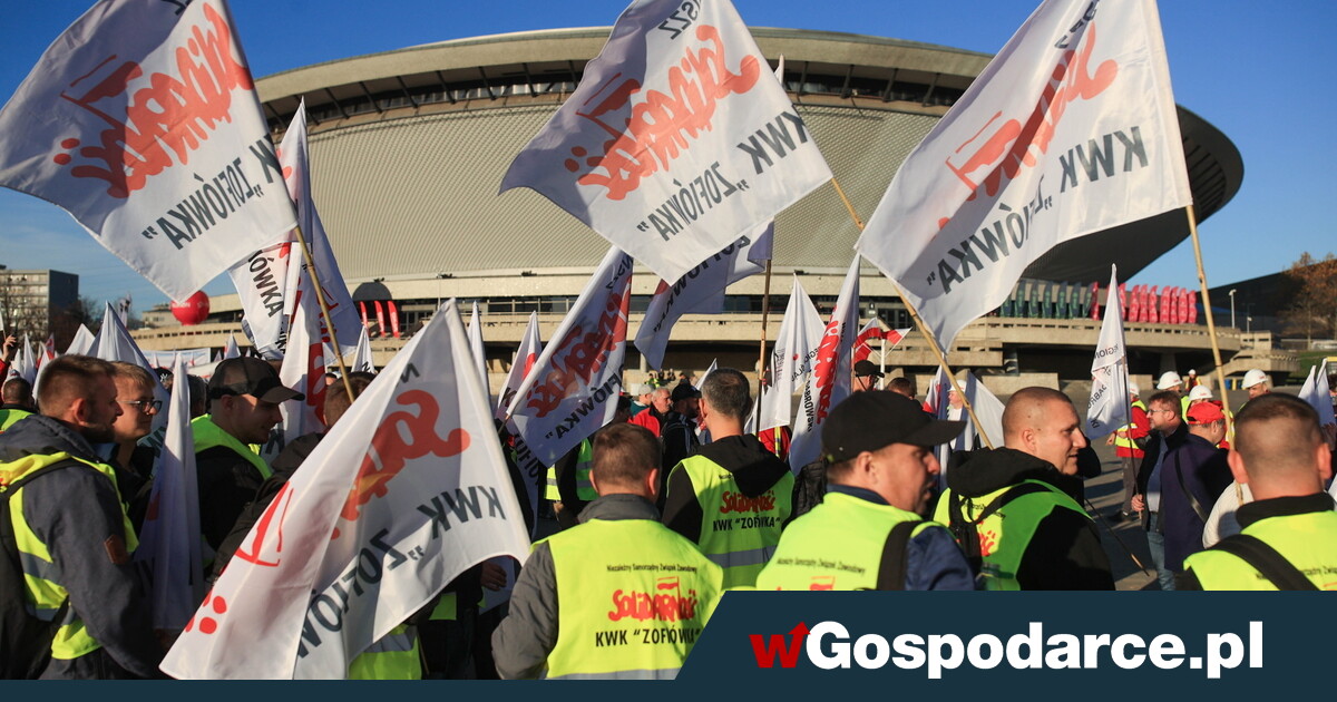 Katowice zablokowane. "Walczymy by Śląsk nie umarł" [ZDJĘCIA]