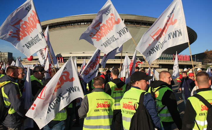 Katowice zablokowane. "Walczymy by Śląsk nie umarł" [ZDJĘCIA]