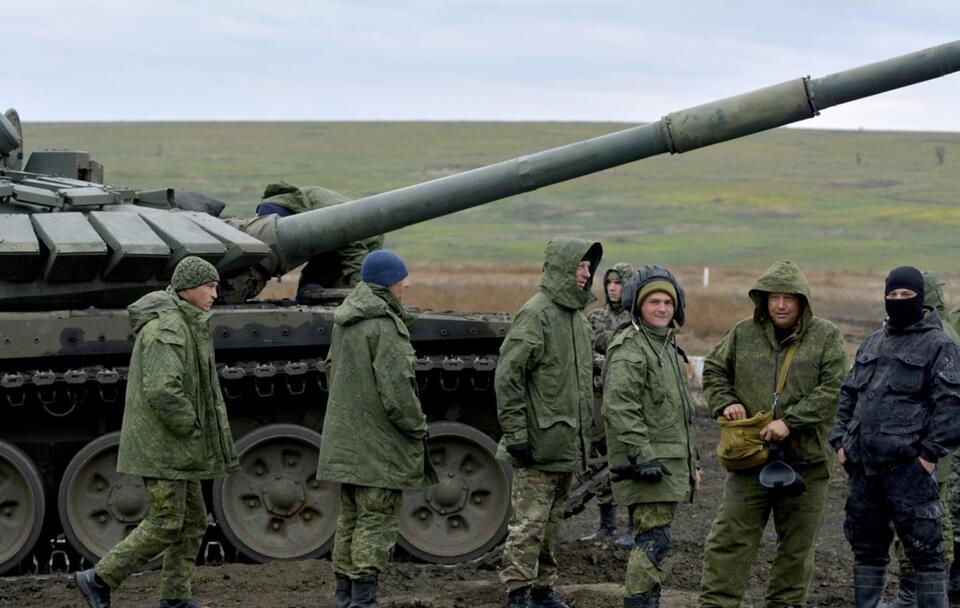 Szkolenie wojskowe zmobilizowanych Rosjan w Rostowie nad Donem / autor: PAP/EPA