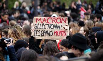 Macron wyszedł z ukrycia