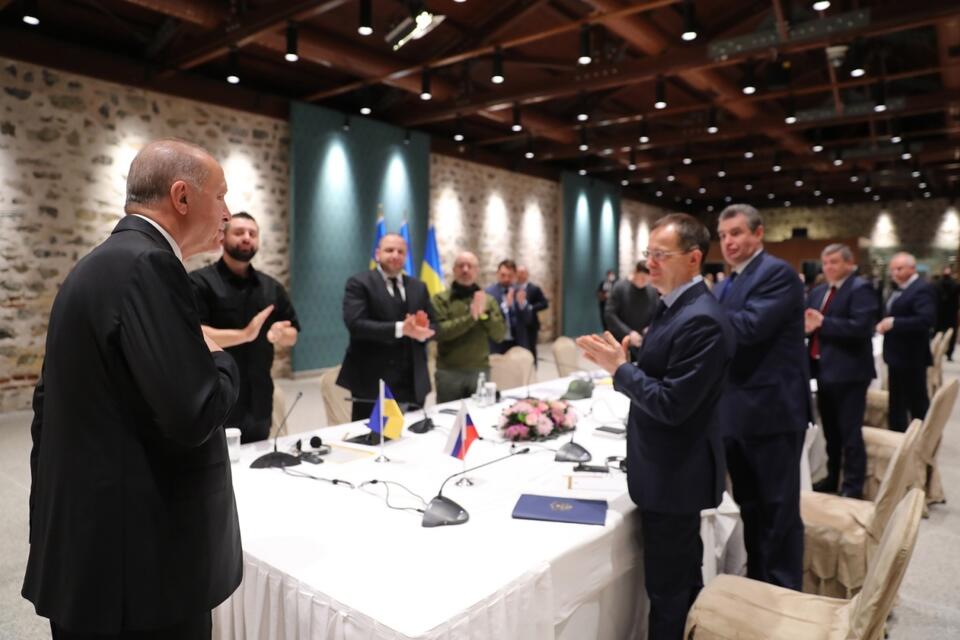 Rozmowy ukraińsko-rosyjskie w Stambule. / autor: PAP/EPA