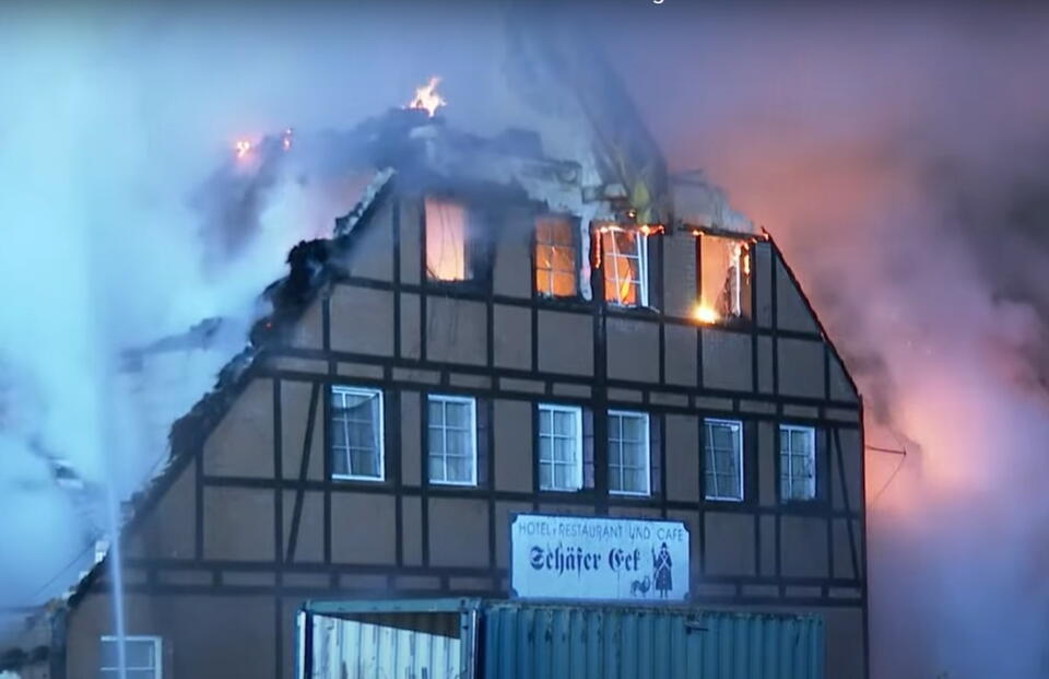 W Niemczech spłonął ośrodek dla uchodźców z Ukrainy! / autor: Screenshot YouTube WELT