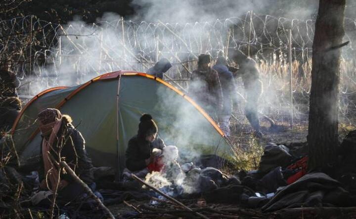 Obóz uchodźców  / autor: PAP/EPA/STRINGER