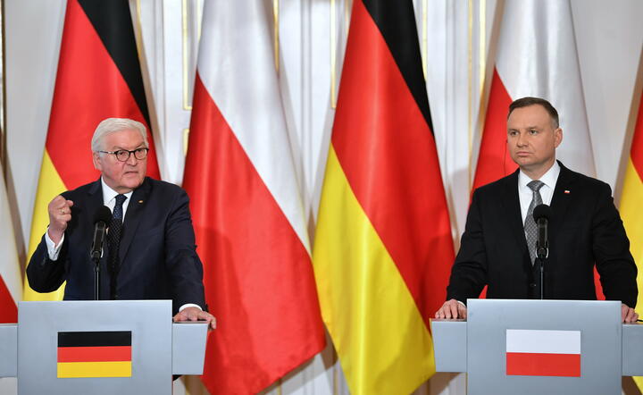 Prezydent RP Andrzej Duda oraz prezydent Republiki Federalnej Niemiec Frank-Walter Steinmeier podczas spotkania w Belwederze w Warszawie, 12 bm. / autor: fotoserwis PAP