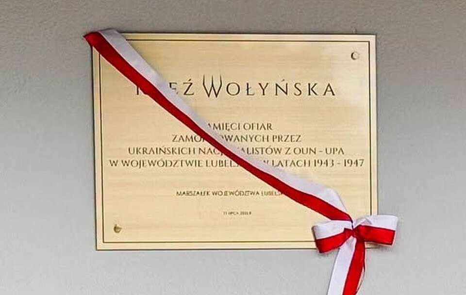 Jedna z Tablic Pamięci Ofiar „Rzezi Wołyńskiej” / autor: FB/Jarosław Stawiarski