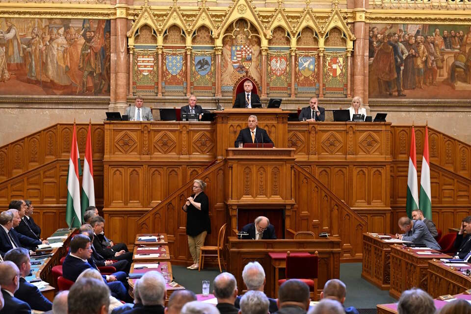 Węgierski parlament / autor: PAP/EPA