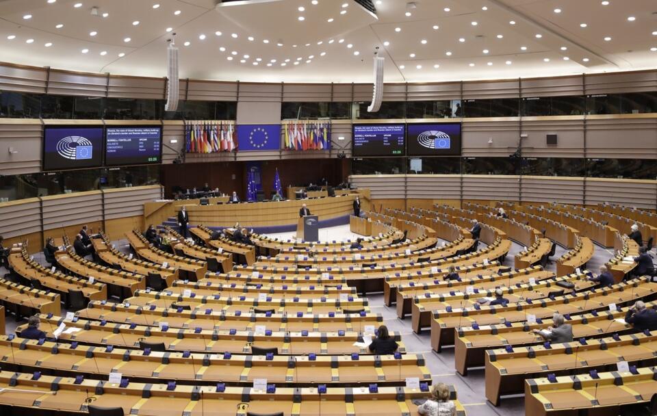 Sala posiedzeń Parlamentu Europejskiego / autor: PAP/EPA/OLIVIER HOSLET