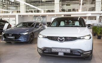Mazda ujawnia jacy klienci kupują elektryki