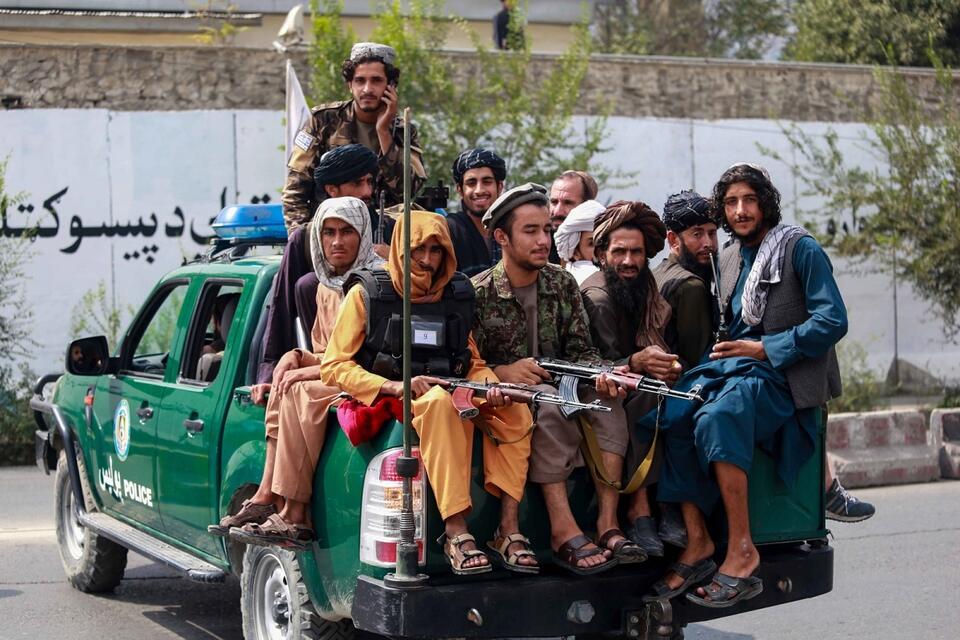 Talibowie patrolują ulice Kabulu / autor: PAP/EPA