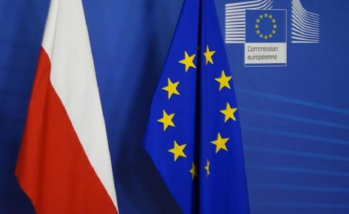 Flagi Polski i UE / autor: Fratria 