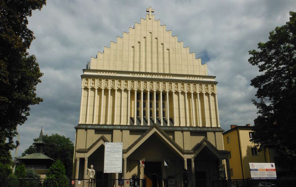 Parafia Matki Boskiej Nieustającej Pomocy w Warszawie / autor: wikimedia.commons: Tadeusz Rudzki/https://creativecommons.org/licenses/by-sa/4.0/