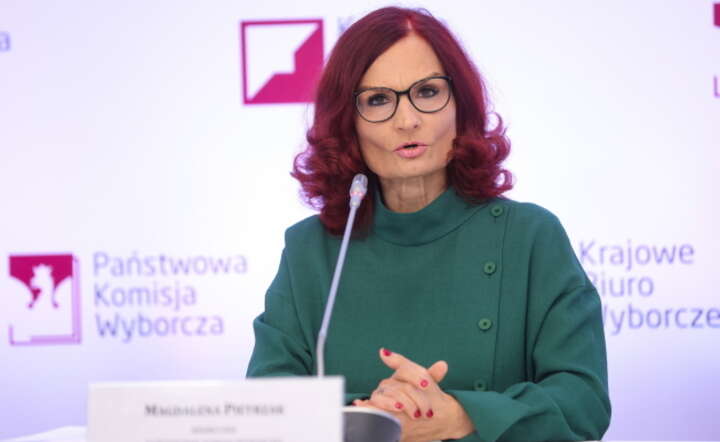 Sekretarz Państwowej Komisji Wyborczej, szefowa Krajowego Biura Wyborczego Magdalena Pietrzak podczas konferencji prasowej / autor: PAP/Rafał Guz