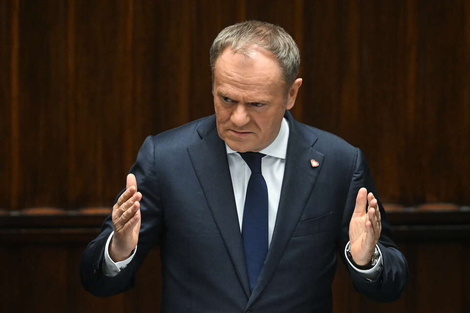 Tusk broni Sikorskiego. Internauci odpowiadają