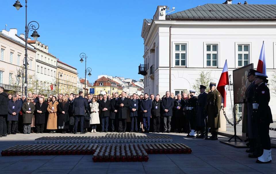 Apel Pamięci  XVI rocznicę Katastrofy Smoleńskiej / autor: X: @pisorgpl