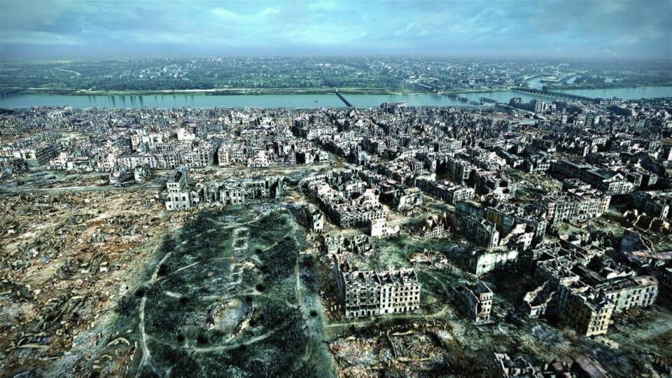 Warszawa zbombardowana przez Niemców / autor: Kadr z filmu dokumentalnego "Miasto Ruin"