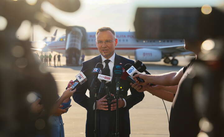 Prezydent RP Andrzej Duda podczas konferencji prasowej przed odlotem do USA / autor: PAP/Leszek Szymański