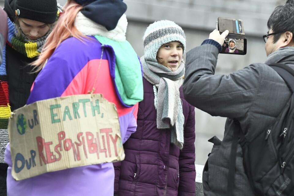 Greta Thunberg na proteście klimatycznym w czasie swoich 17. urodzin / autor: PAP/EPA/CLAUDIO BRESCIANI SWEDEN OUT