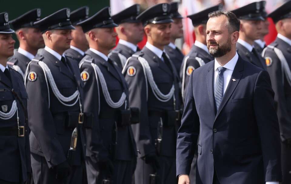 Wicepremier, minister obrony narodowej Władysław Kosiniak-Kamysz przed rozpoczęciem defilady z okazji Święta Wojska Polskiego na Wisłostradzie w Warszawie / autor: PAP/Leszek Szymański