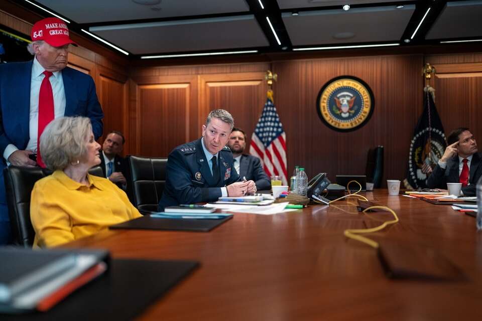 Zdjęcia udostępnione przez Biały Dom z Situation Room / autor: PAP/EPA/WHITE HOUSE / HANDOUT
