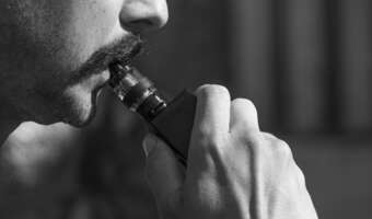 Zamienniki tradycyjnych wyrobów tytoniowych nie są lepsze