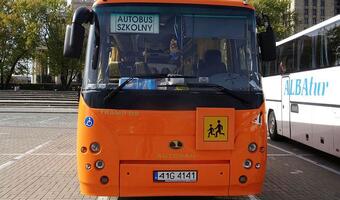 Autobusy turystyczne bezpieczniejsze niż miejskie