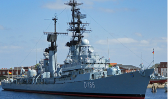 Rosjanie zwracają Ukraińcom okręty, ale ogołocone