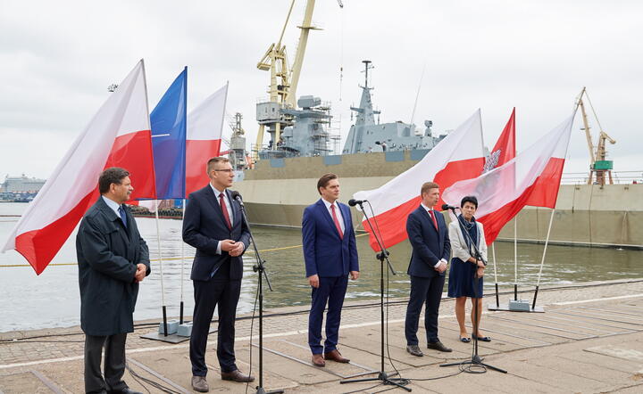 Polska Grupa Zbrojeniowa przejmuje Stocznię Marynarki Wojennej