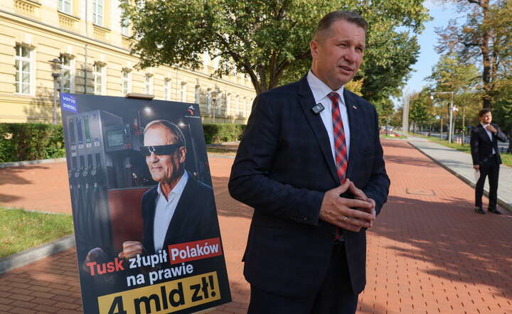 Przemysław Czarnek, wiceprezes PiS: przez 47 dni płaciliśmy wszyscy za paliwo najdroższe w historii Polski / autor: PAP/Paweł Supernak