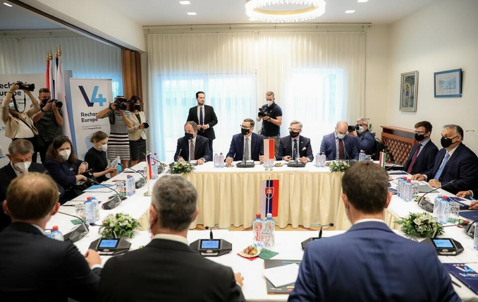 Spotkanie szefów rządów państw V4 w Ambasadzie Węgier w Lublanie / autor: Twitter/Kancelaria Premiera/Krystian Maj