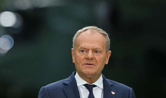 Prawie 28 mln zł Donald Tusk wyrzucił do kosza