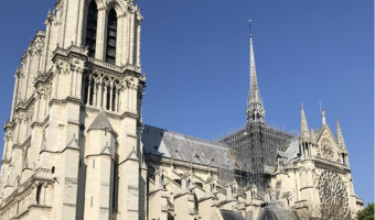 Paryż: święta nie przerwały strajków, nie było też pasterki
